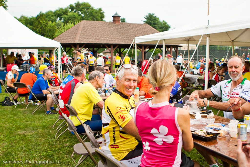 cyclists eating lunch at bike virginia